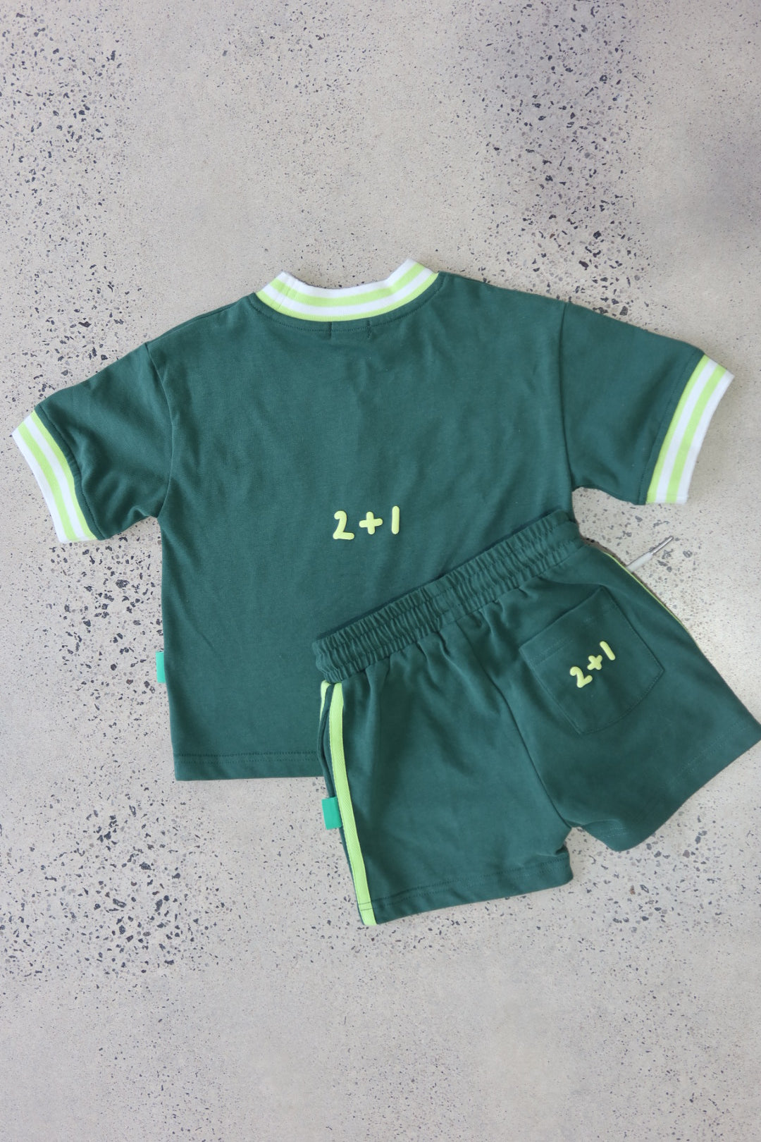 Racer Shorts -Tangy apple green